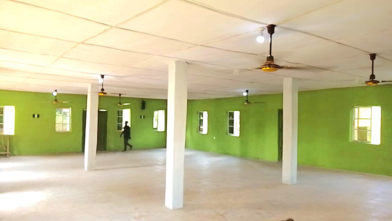 صورة المسجد من الداخل